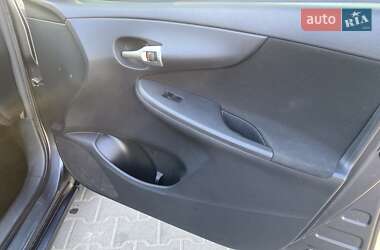 Седан Toyota Corolla 2012 в 