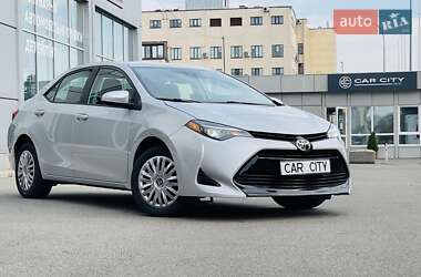 Седан Toyota Corolla 2018 в Києві