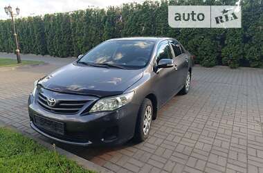 Седан Toyota Corolla 2011 в Києві