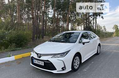 Седан Toyota Corolla 2019 в Ирпене