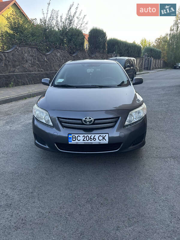 Седан Toyota Corolla 2007 в Львове