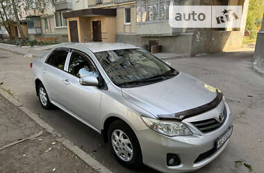 Седан Toyota Corolla 2010 в Жовтих Водах