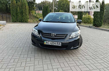 Седан Toyota Corolla 2009 в Прилуках