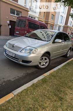 Седан Toyota Corolla 2004 в Києві