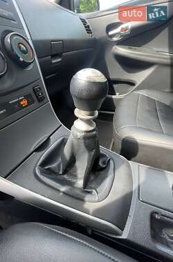 Седан Toyota Corolla 2010 в 