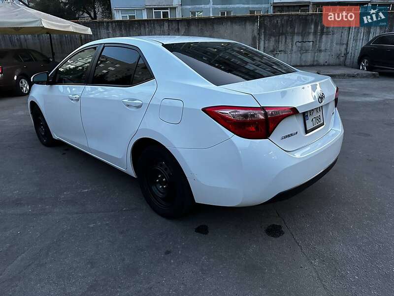 Седан Toyota Corolla 2017 в Запоріжжі