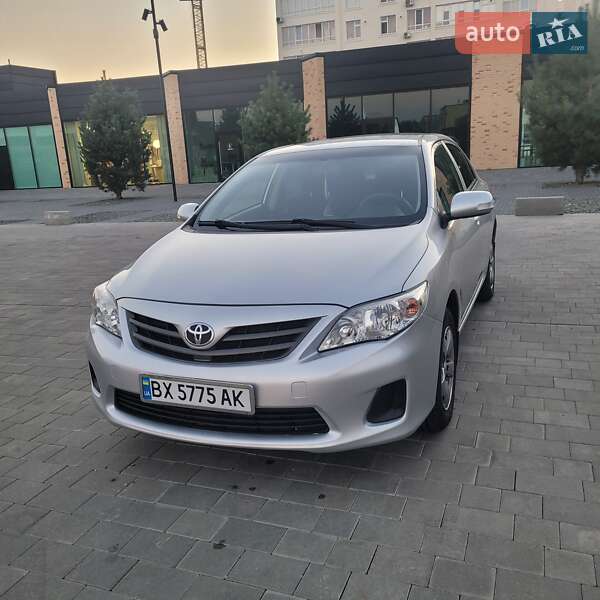 Седан Toyota Corolla 2012 в Хмельницком