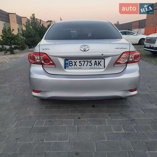 Седан Toyota Corolla 2012 в Хмельницком