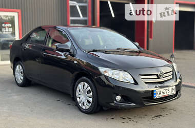 Седан Toyota Corolla 2008 в Киеве