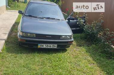 Лифтбек Toyota Corolla 1989 в Ровно