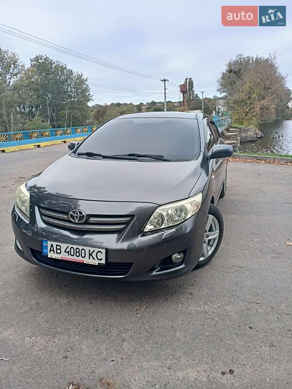 Седан Toyota Corolla 2008 в Виннице