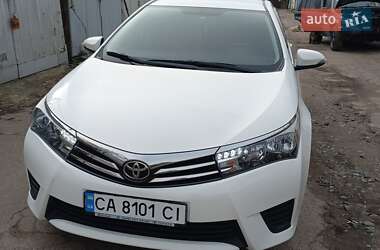 Седан Toyota Corolla 2015 в Черкассах