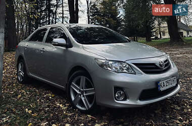 Седан Toyota Corolla 2011 в Самборі