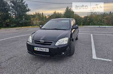 Хэтчбек Toyota Corolla 2006 в Черновцах