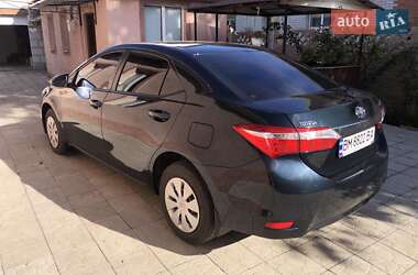 Седан Toyota Corolla 2013 в 