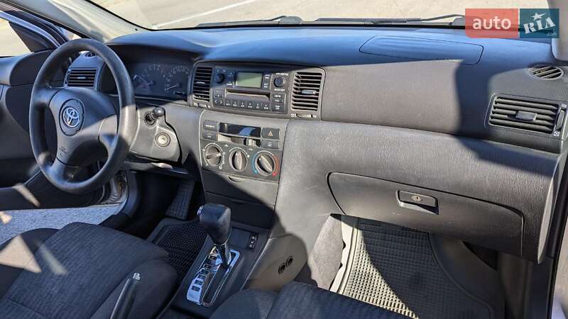 Седан Toyota Corolla 2003 в Львове