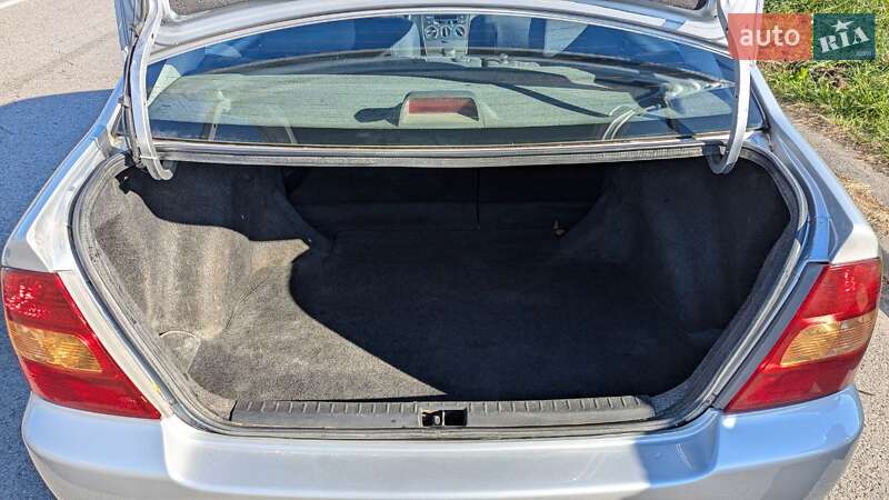 Седан Toyota Corolla 2003 в Львове