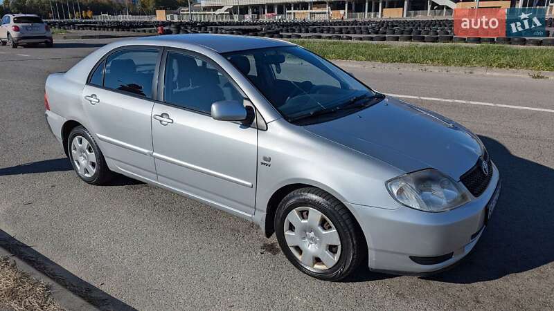 Седан Toyota Corolla 2003 в Львове
