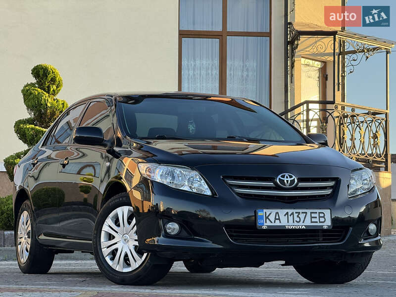 Седан Toyota Corolla 2008 в Дрогобыче