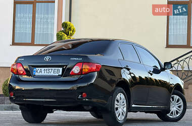 Седан Toyota Corolla 2008 в Дрогобыче