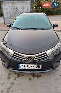 Седан Toyota Corolla 2015 в Белогородке