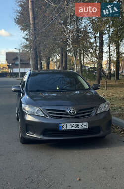 Седан Toyota Corolla 2011 в Броварах