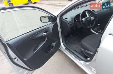 Седан Toyota Corolla 2012 в 