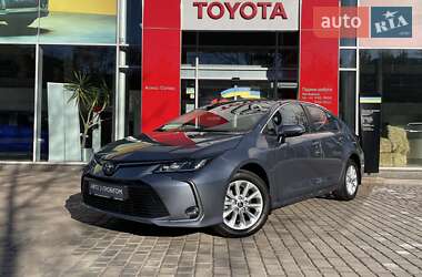 Седан Toyota Corolla 2022 в Кривому Розі