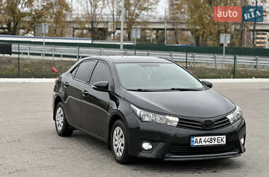 Седан Toyota Corolla 2013 в Києві