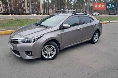 Седан Toyota Corolla 2014 в Ирпене