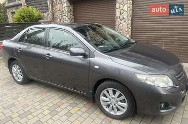 Седан Toyota Corolla 2008 в Тернополе