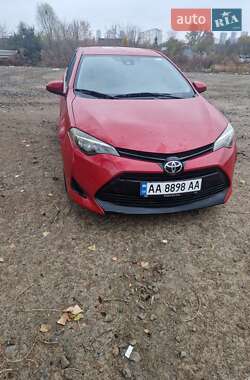 Седан Toyota Corolla 2017 в Киеве