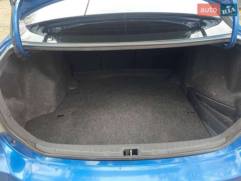 Седан Toyota Corolla 2011 в Киеве