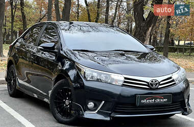 Седан Toyota Corolla 2014 в Миколаєві