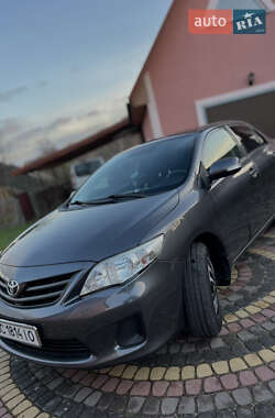 Седан Toyota Corolla 2012 в Львове