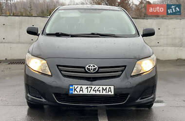 Седан Toyota Corolla 2007 в Киеве