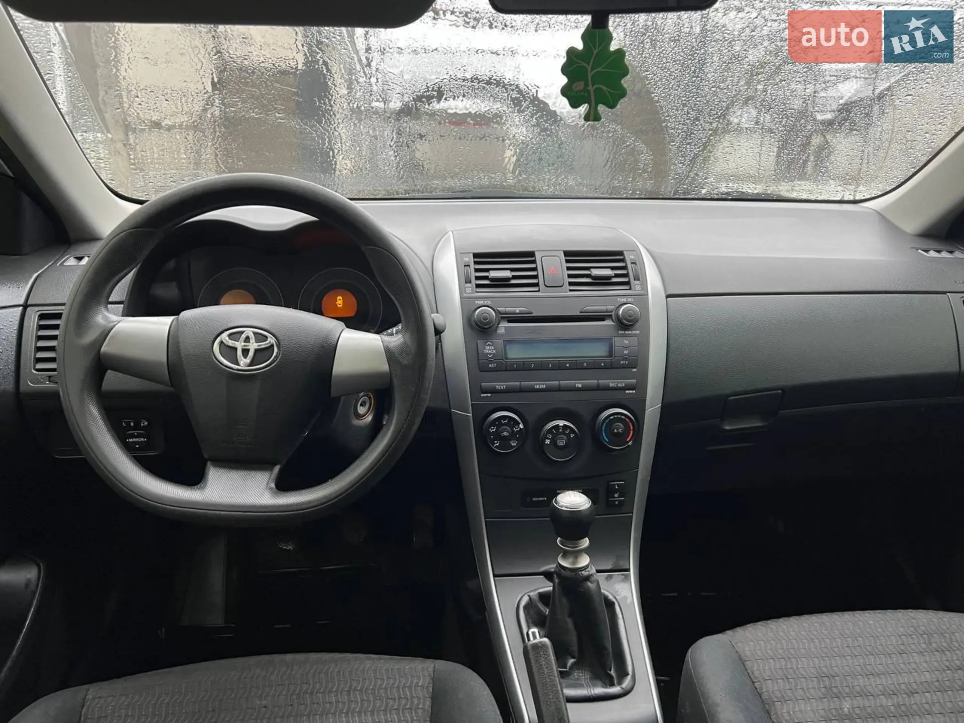 2010 Toyota Corolla - мініатюра 11