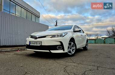 Седан Toyota Corolla 2017 в Києві