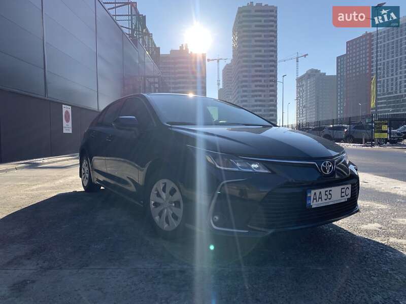 Седан Toyota Corolla 2019 в Києві