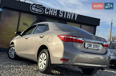 Седан Toyota Corolla 2013 в Стрые