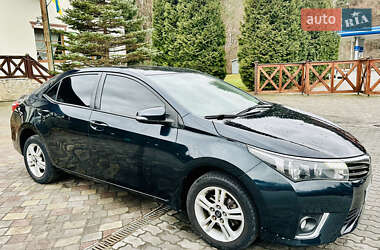 Седан Toyota Corolla 2013 в Львові