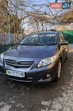 Седан Toyota Corolla 2010 в Кременчуці