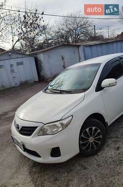 Седан Toyota Corolla 2012 в Львові