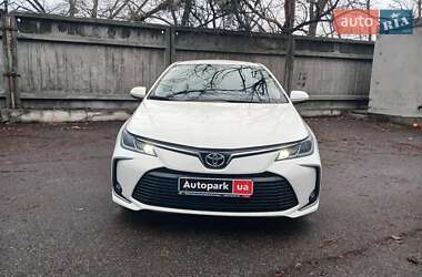 Седан Toyota Corolla 2020 в Киеве