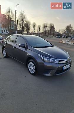 Седан Toyota Corolla 2016 в Кагарлыке