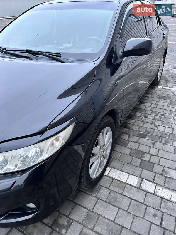 Седан Toyota Corolla 2008 в Павлограде