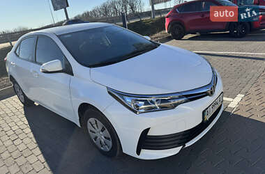 Седан Toyota Corolla 2017 в Києві