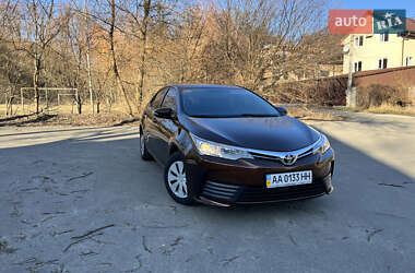 Седан Toyota Corolla 2018 в 