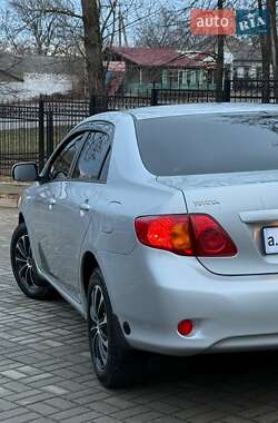 Седан Toyota Corolla 2008 в Прилуках