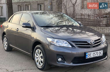 Седан Toyota Corolla 2012 в Миколаєві